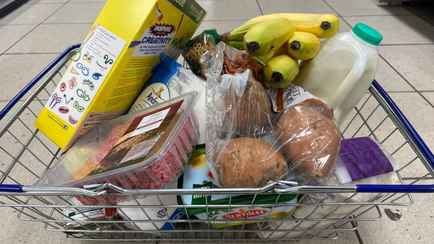 Продуктовая сеть предложила белорусам акцию два продукта по цене одного. Как это работает?