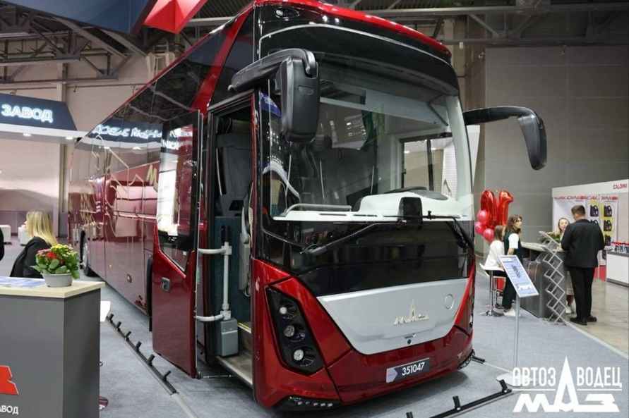 МАЗ пообещал показать в Минске автобус, который все ждали