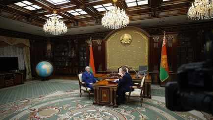 «По свинине когда мы выровняемся?» — Лукашенко потребовал от Турчина взять «на жестокий контроль» заместителя