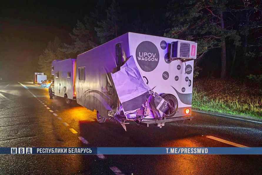 В ДТП с микроавтобусом под Вилейкой пострадали 13 человек