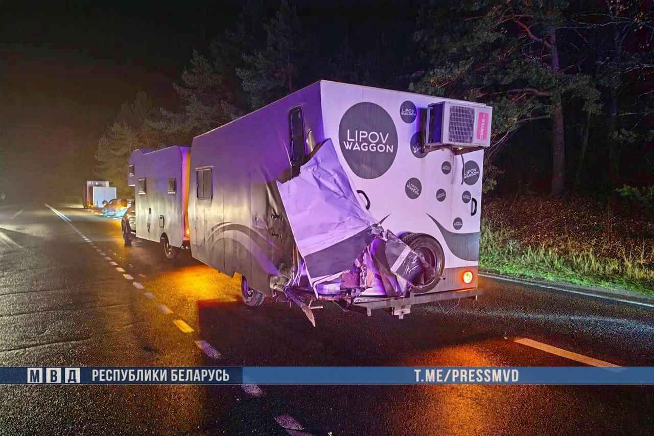 В ДТП с микроавтобусом под Вилейкой пострадали 13 человек