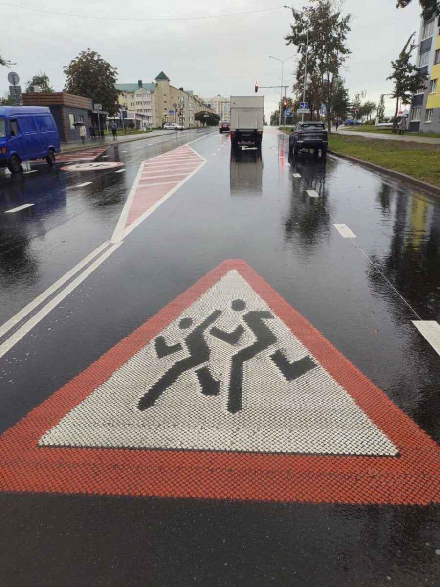 В Минтрансе объяснили причины нанесения необычной разметки под Минском