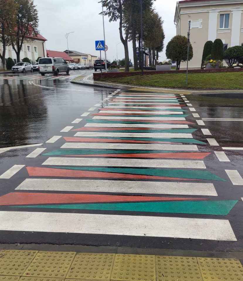 В Минтрансе объяснили причины нанесения необычной разметки под Минском