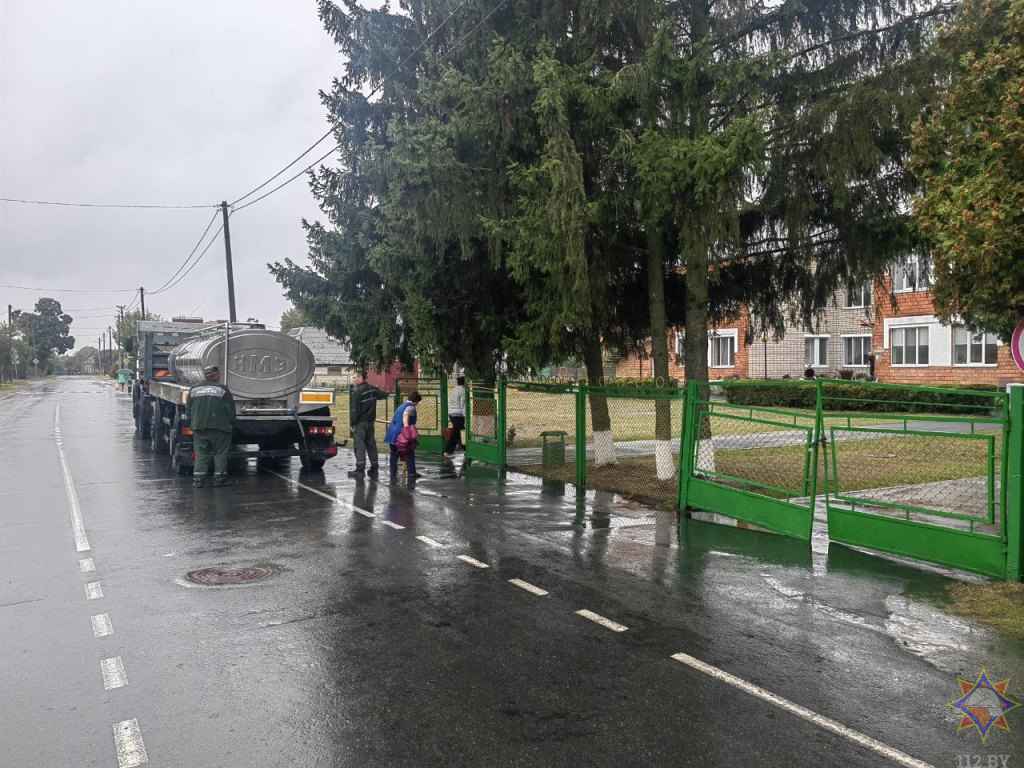 Под Столином прорвало трубопровод – тысячи домов остались без воды