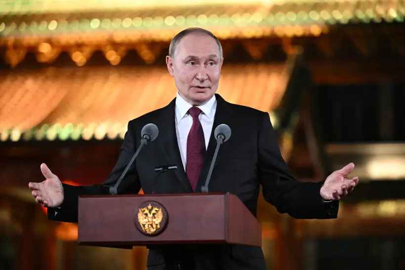 Путин позвал в Москву "действующего главу администрации" Украины