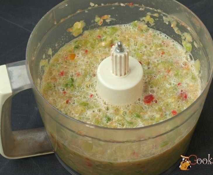 Обязательно закатайте на зиму аджику. Эти 3 рецепта понравились сотням тысяч людей