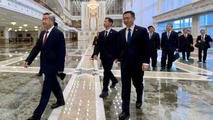 В Беларусь на встречу с Лукашенко прилетел посланник Китая