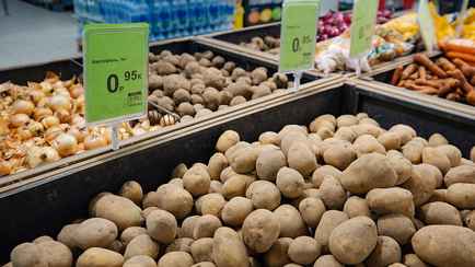 МАРТ Беларуси установил максимальные цены на овощи в магазинах. Почем картошка и яблоки?