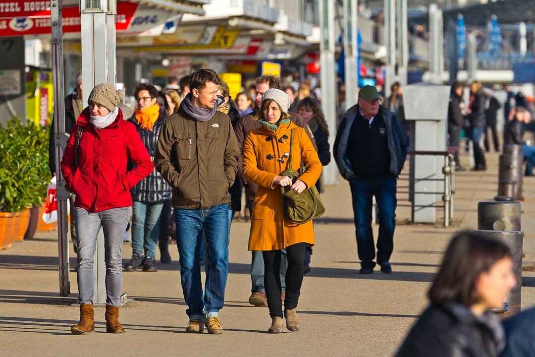 Белорусов спросили, поддерживают ли они «гостевой брак», платную медицину и налог для тунеядцев. Где оставить ответы?