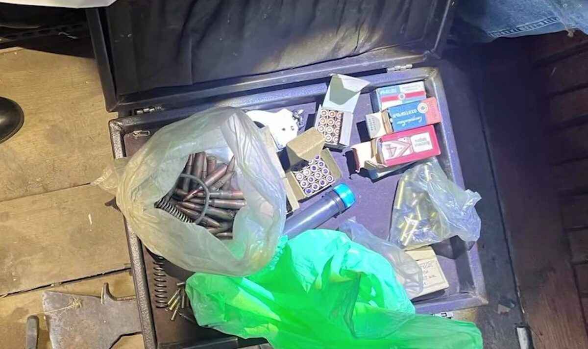 ГУБОПиК задержал на Могилевщине двух пенсионеров-торговцев оружием