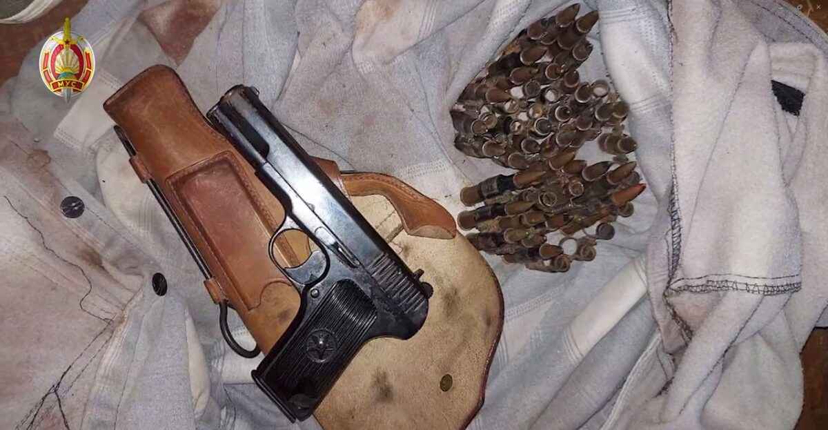 ГУБОПиК задержал на Могилевщине двух пенсионеров-торговцев оружием