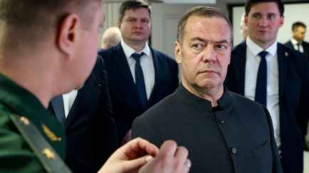 Экс-президент России Медведев назвал санкции США «актом войны»