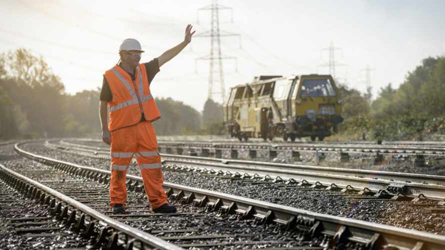 БелЖД позвала белорусов на "одну из лучших" работ. Что пообещали кроме зарплаты и бесплатных билетов?