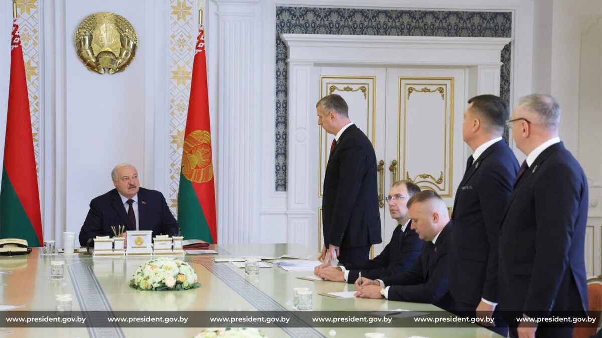 Лукашенко назвал вуз, который должен быть лучшим в Беларуси - "Страшный косяк Администрации президента"