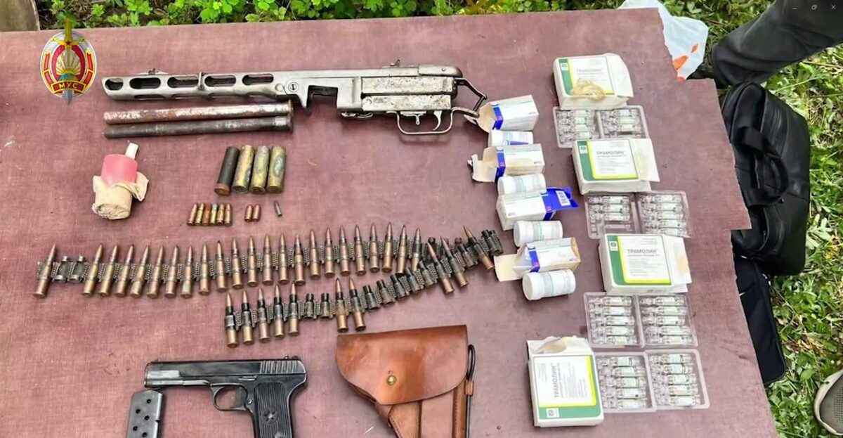 ГУБОПиК задержал на Могилевщине двух пенсионеров-торговцев оружием