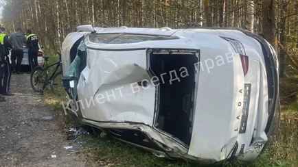 Первый подтвержденный случай? Lada Vesta трижды перевернулась «из-за заклинившего руля»