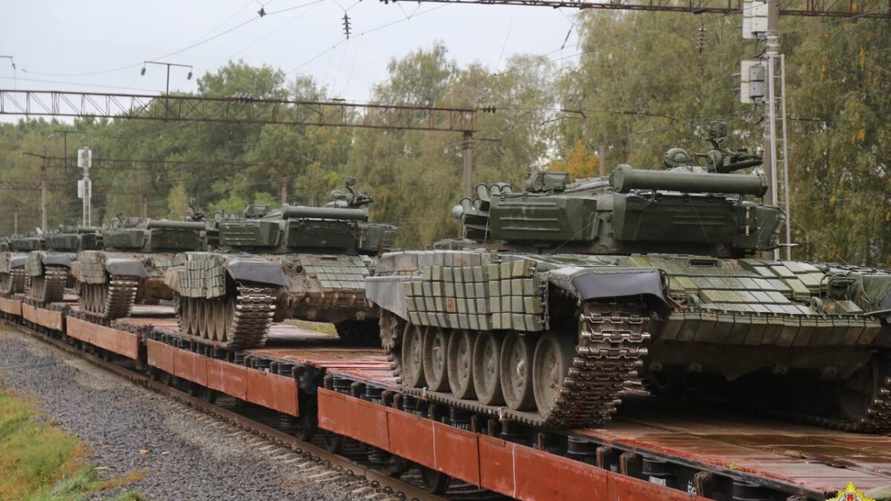 Лукашенко приказал привести войска Беларуси к высшей степени готовности