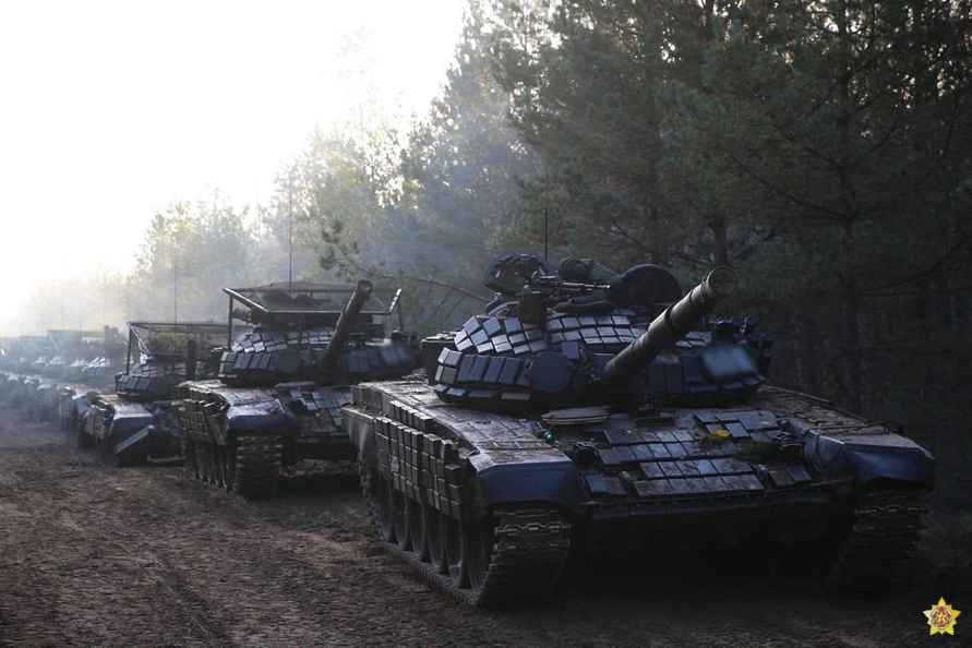 Появились кадры приведённых в высшую степень боевой готовности частей