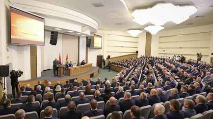 Лукашенко обратился к 300 чиновникам: «Ситуация в Витебской области печальная»