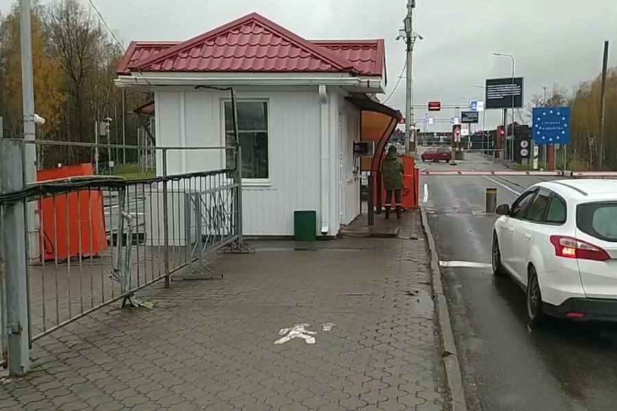 Таможня Беларуси объявила о частичном возобновлении движения на границе с Литвой. Кого пускают?