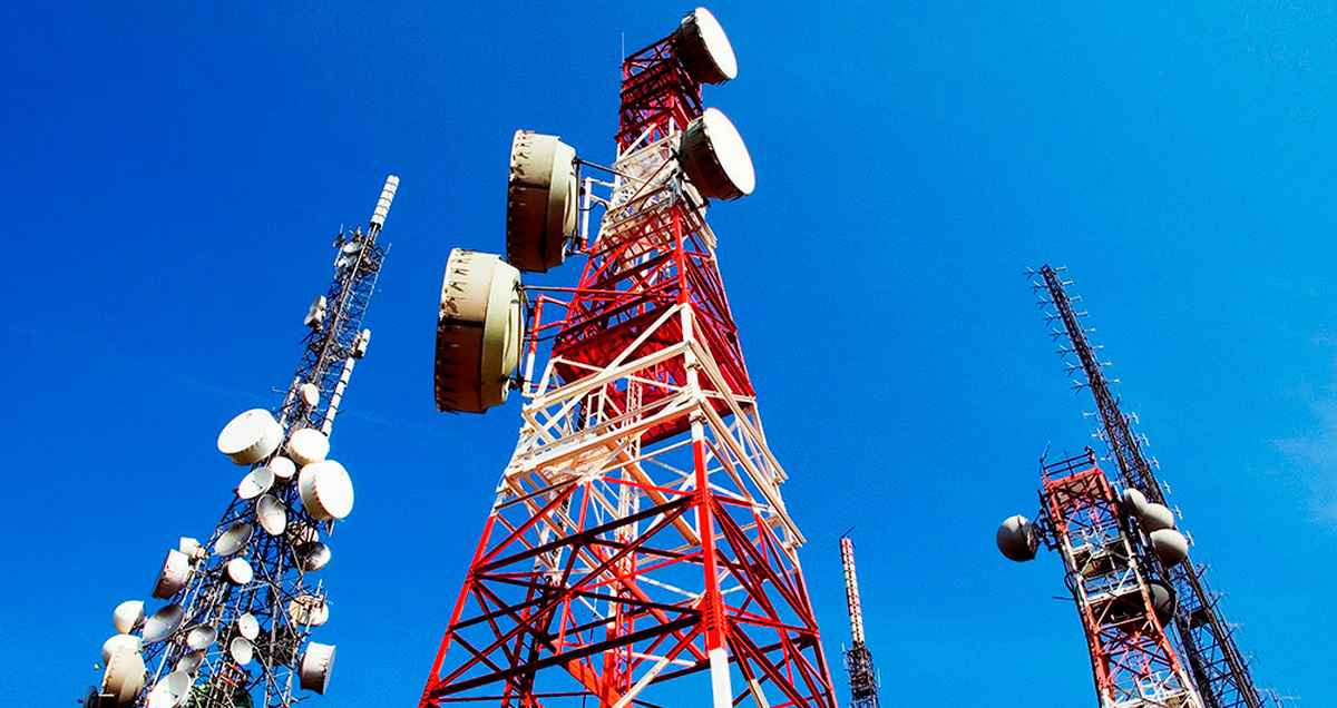 Два мобильных оператора пообещали белорусам не повышать тарифы до конца 2025 года. А потом?