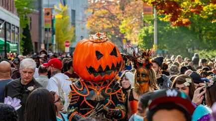 В Госдуме РФ подогнали символы Хэллоуина под статью КоАП. За что штраф и даже арест?