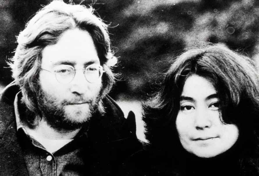 «Мне было все равно» Убийца Джона Леннона впервые раскрыл все детали преступления