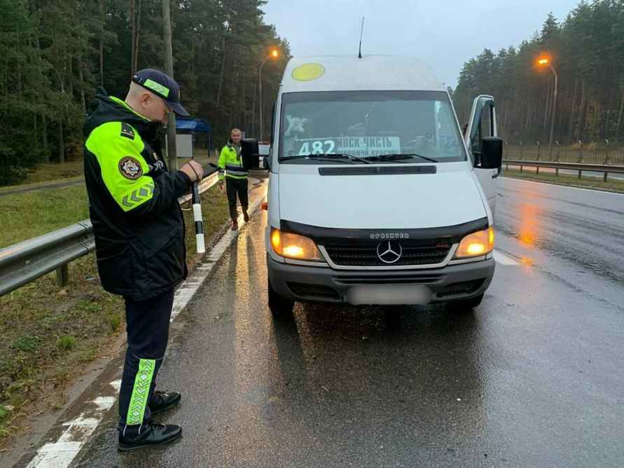 Не только у АЗС. ГАИ усилила патрули на выходные. За кем решили следить по камерам?