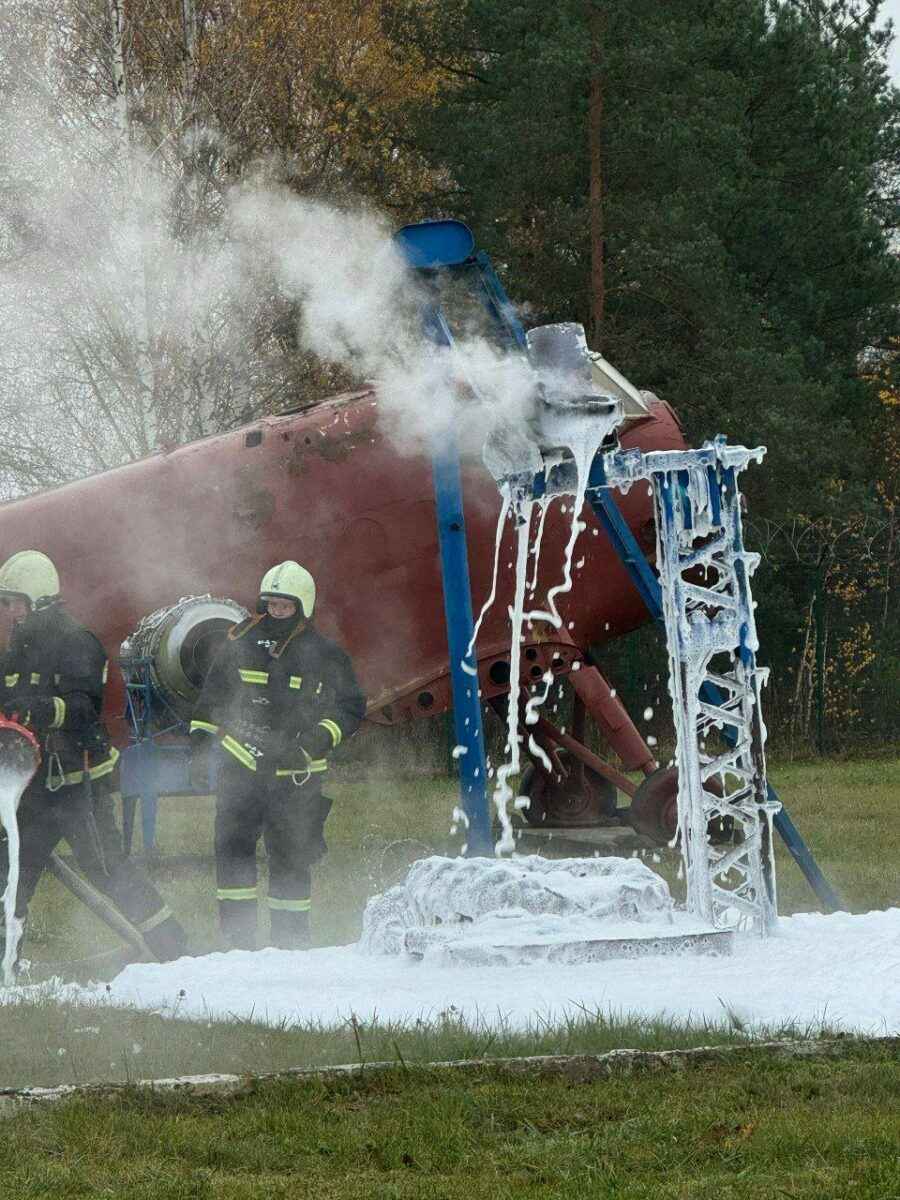 В Могилеве учились спасать пассажирский Boeing