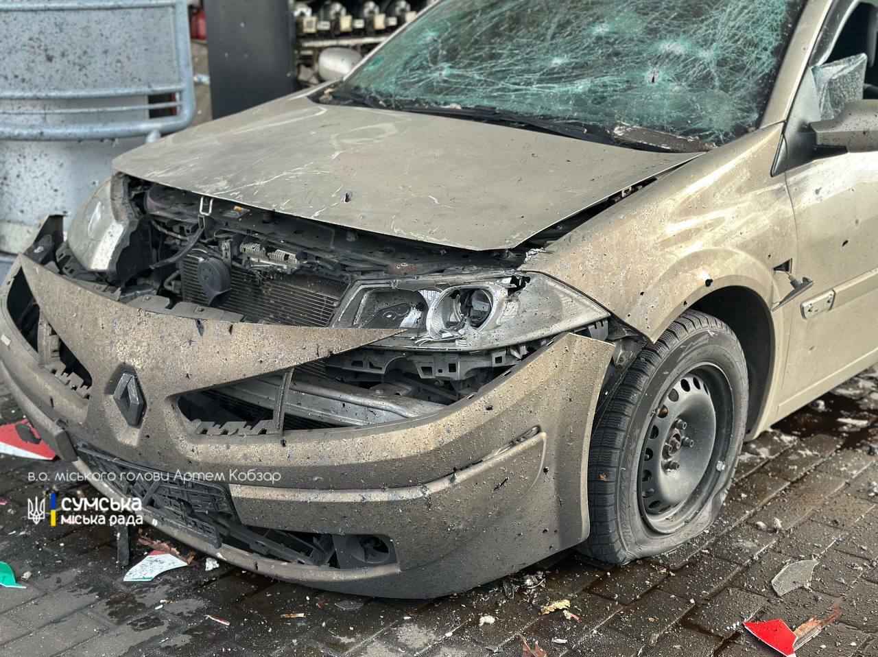 Удар дрона по заправке в украинских Сумах попал на видео