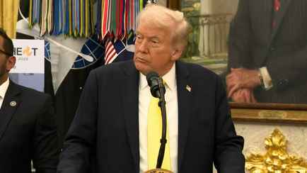 Трамп санкционировал операции ЦРУ в Венесуэле и пообещал подумать над ударами по ее территории