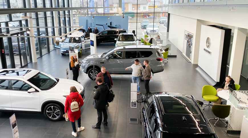 Белорусы рванули в октябре за новыми машинами. Но не все дилеры полны оптимизма?