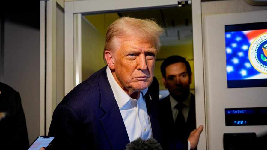 Рейтинг Трампа среди американцев рекордно рухнул. В чем причина?