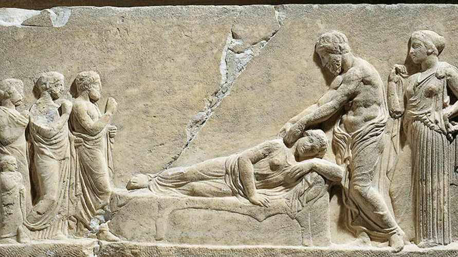 Просыпаться среди ночи — это нормально? Вот почему в древности люди практиковали "два сна"