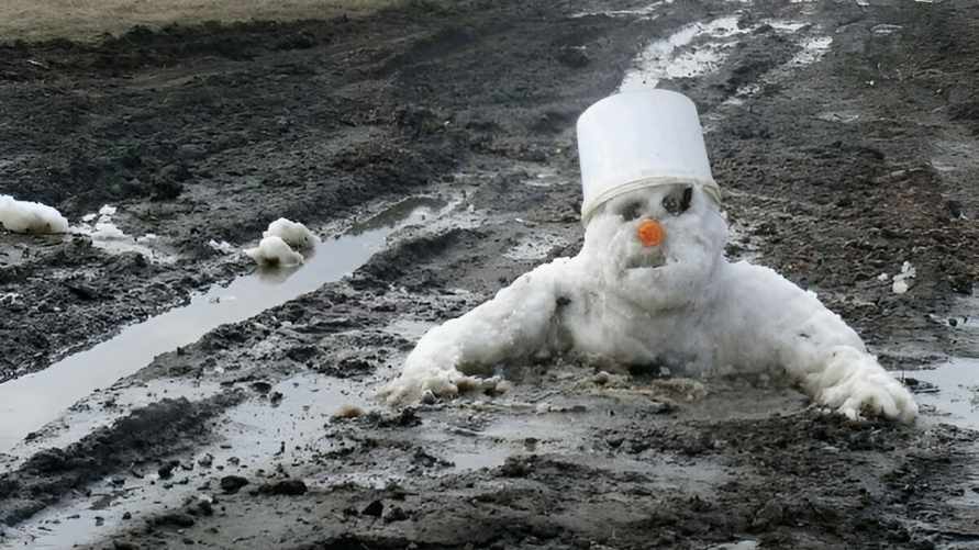 Белорусов призвали помнить о законах физики, ещё часть — не садиться за руль. Где можно встретить «Стрелу» и квадрокоптеры?