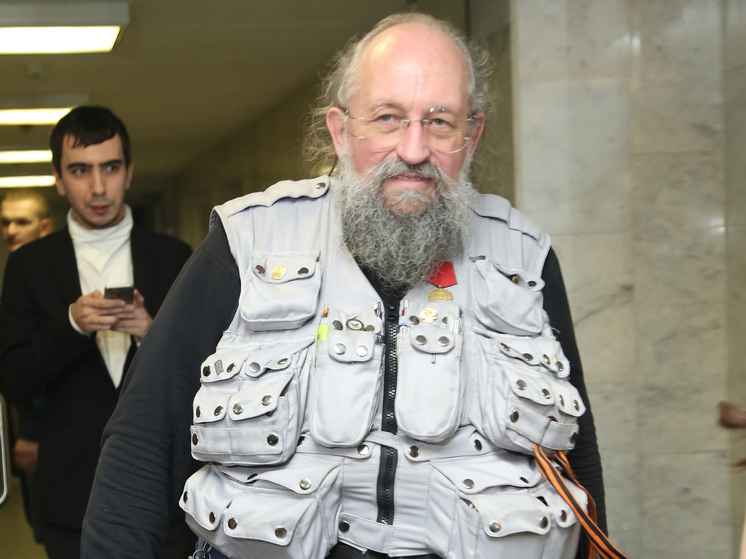 "Это уже перебор" - Вассерман призвал Госдуму не запрещать россиянам делиться нюдсами и дикпиками