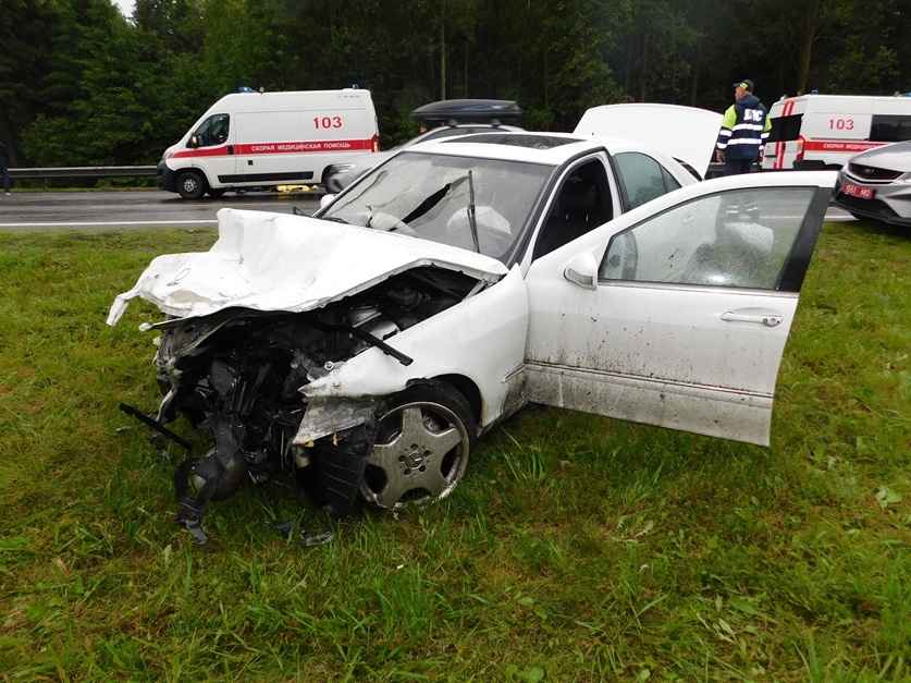 Ночь пил, а на утро влетел на 182 км/ч в такси, убив 4 человек. СК выложило видео с виновником ДТП под Минском