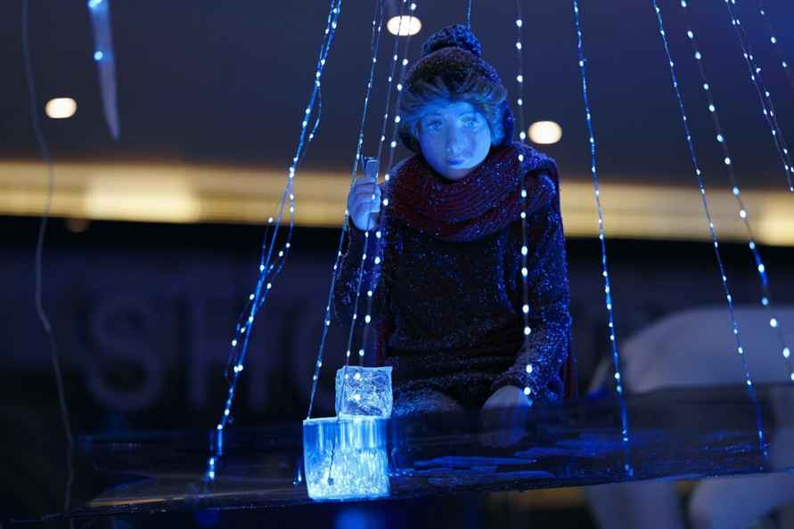 В Минске появилась 23-метровая статуя Снежной Королевы. Куда бежать на сказочную фотосессию?