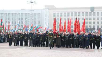 Лукашенко рассказал, почему большинство белорусов не празднуют 7 ноября