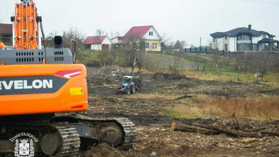 На Гомельщине начали строить масштабную дамбу. Станет местом отдыха?