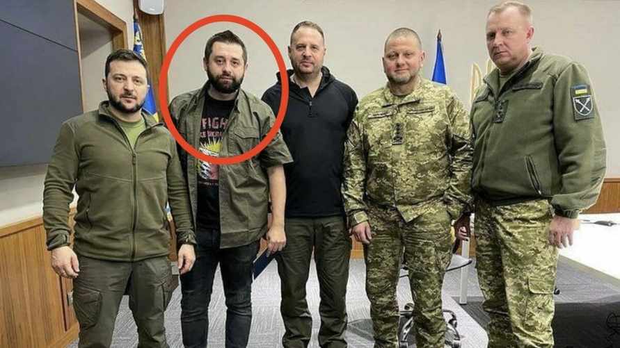 Зеленский приказал обвинить в госизмене своего ближайшего соратника — УкрСМИ