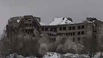 В Сморгони подорвали недостроенную 7-этажную гостиницу