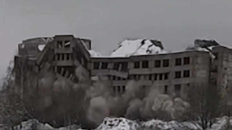 В Сморгони подорвали недостроенную 7-этажную гостиницу