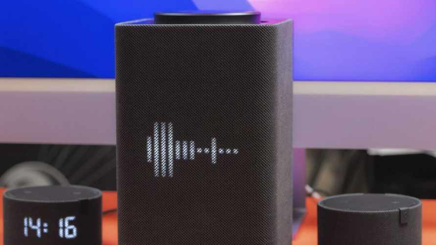 "Алиса" Яндекса легла из-за блокировки в России WhatsApp?