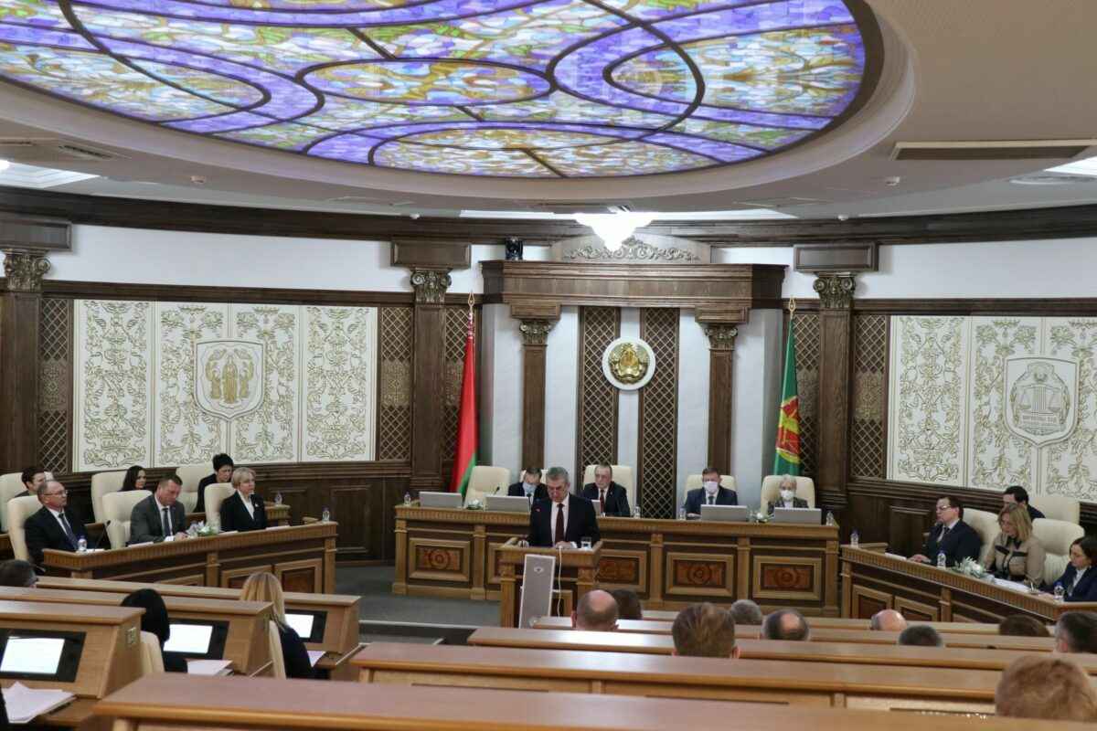 В Верховном суде разъяснили, когда белорусов не накажут за мат. А когда точно?