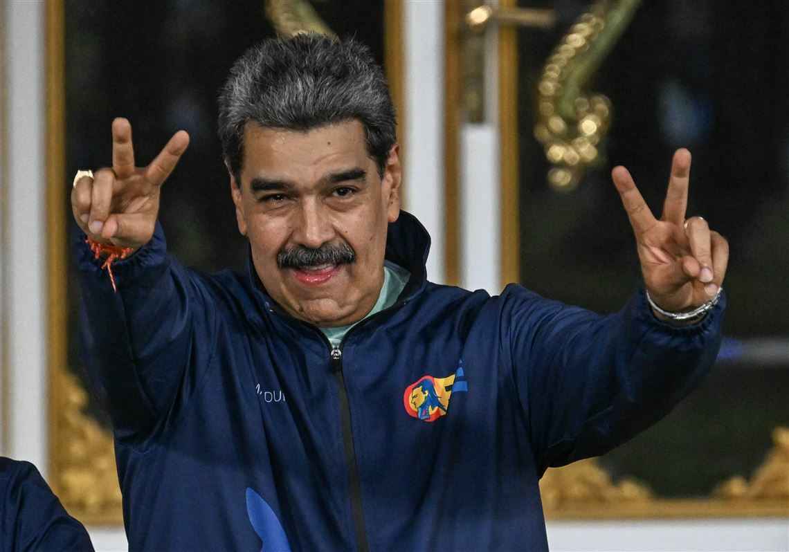 Lukashenko Invites Maduro to Belarus
