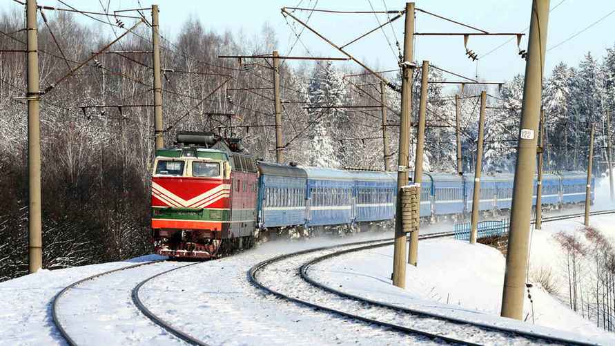 Рост надбавок к зарплатам и штрафы за летние шины. Чего ещё белорусам ждать в декабре?
