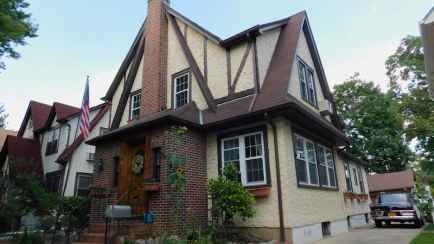 «Здесь был зачат будущий президент США» — на продажу выставили дом, где вырос Трамп. Что внутри?