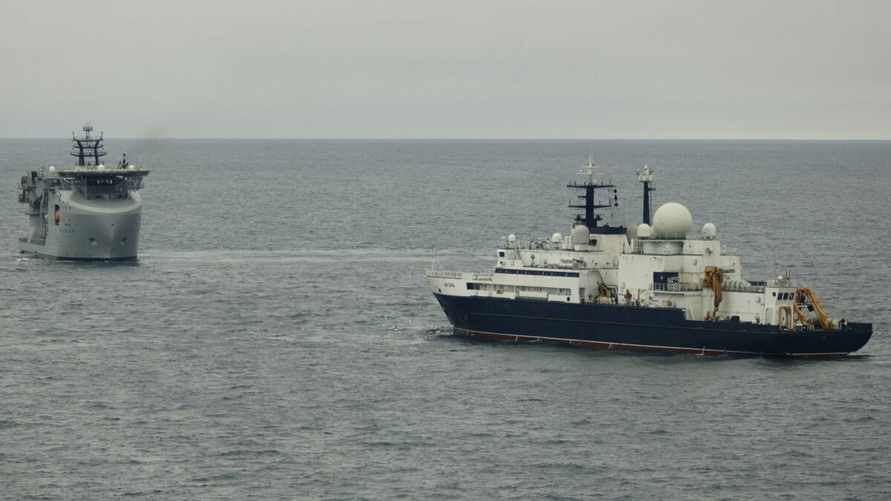 Великобритания обвинила российский корабль в атаке лазерами британских самолётов