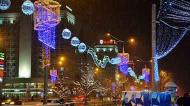 «Мингорсвет» показал, как украсят Минск к Новому году. Когда включат иллюминацию?